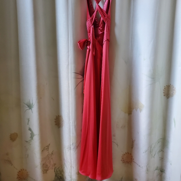 BCBG MaxAzria CERISE DEEP-V PLEATED LONG GOWN - Picture 13 of 16